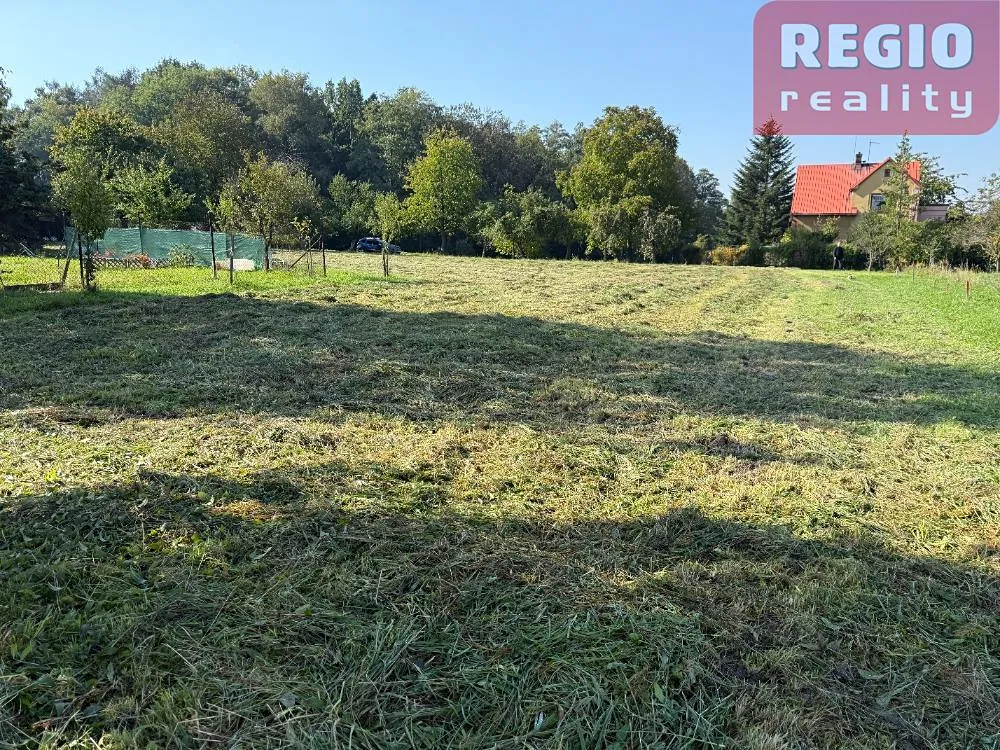 Prodej stavebního pozemku 1472 m²